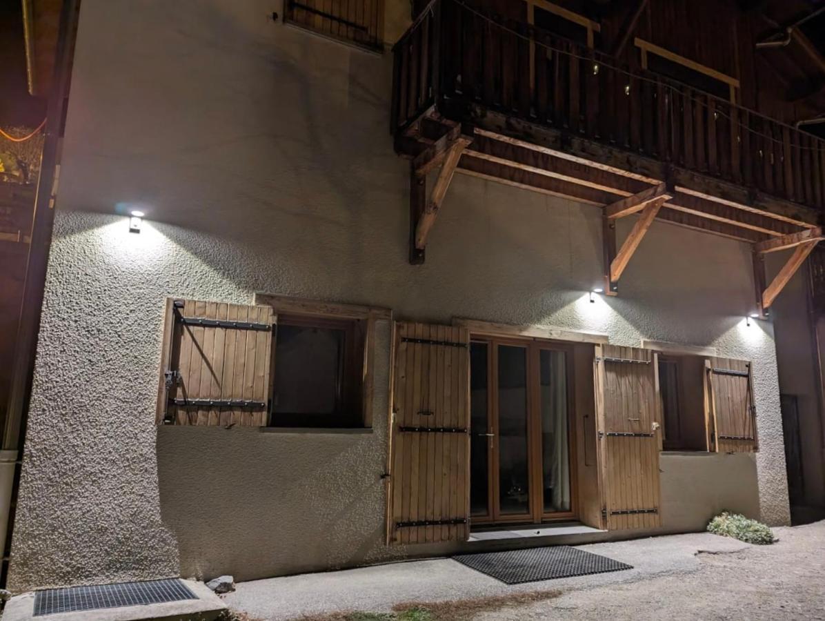 סן-מרטין-דה-בלוויל Appartement Au Centre De St Martin De Belleville מראה חיצוני תמונה